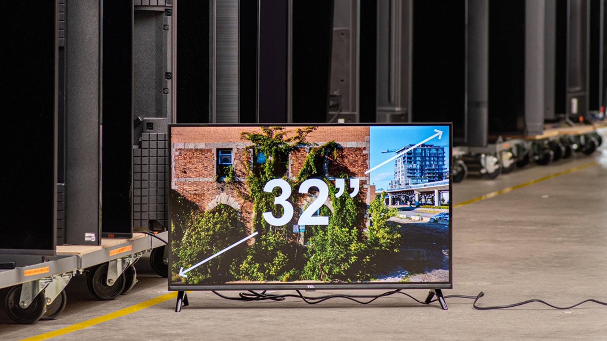 خرید تلویزیون های سایز کوچک اچ دی 32 اینچ از دی جی بانه