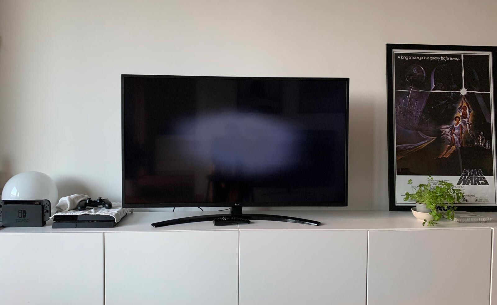 قیمت تلویزیون ال جی UM7450 در فروشگاه دی جی بانه