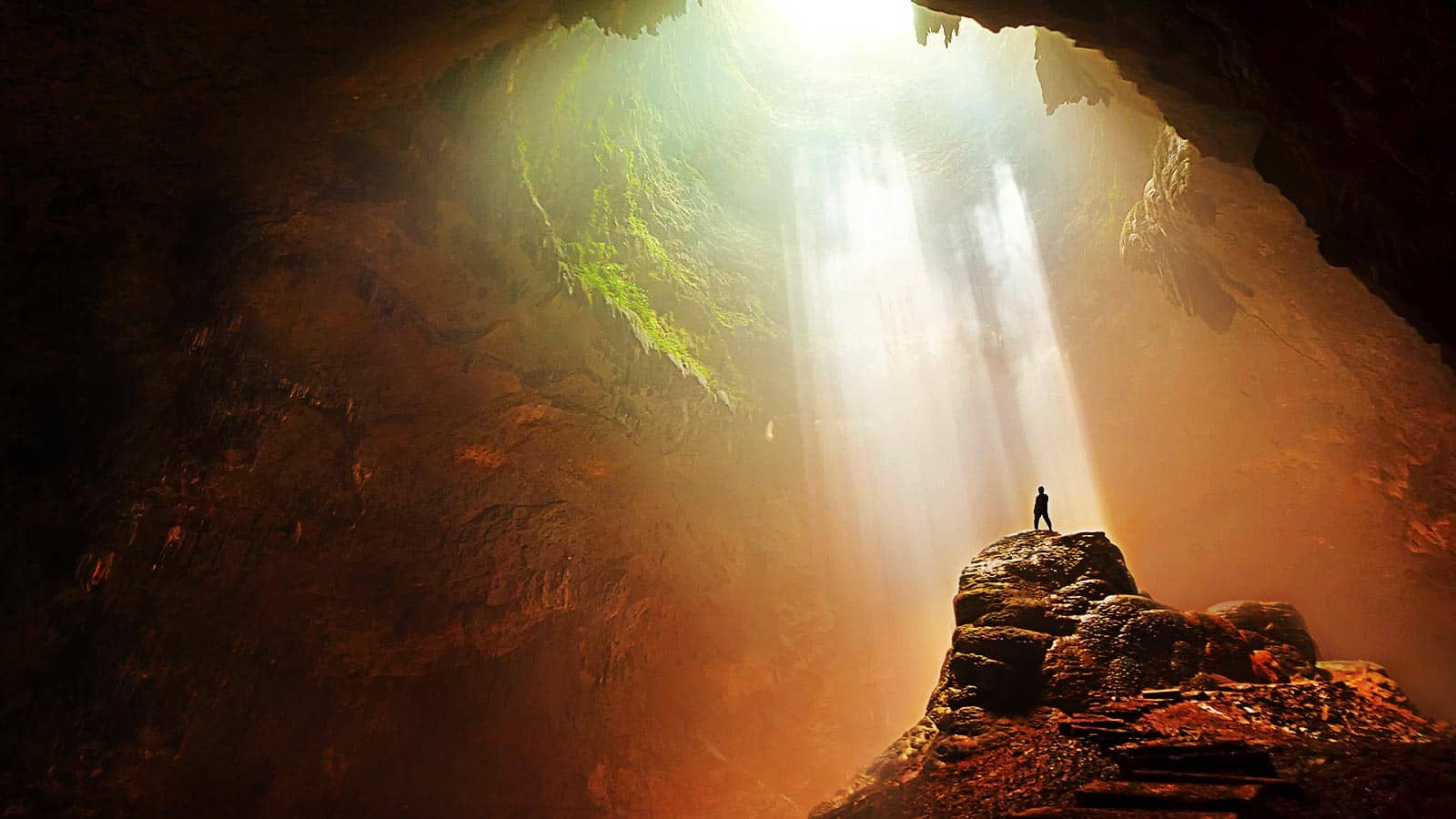 تکنولوژی 4K Active HDR و کنتراست بالای تصاویر در تلویزیون UM7490