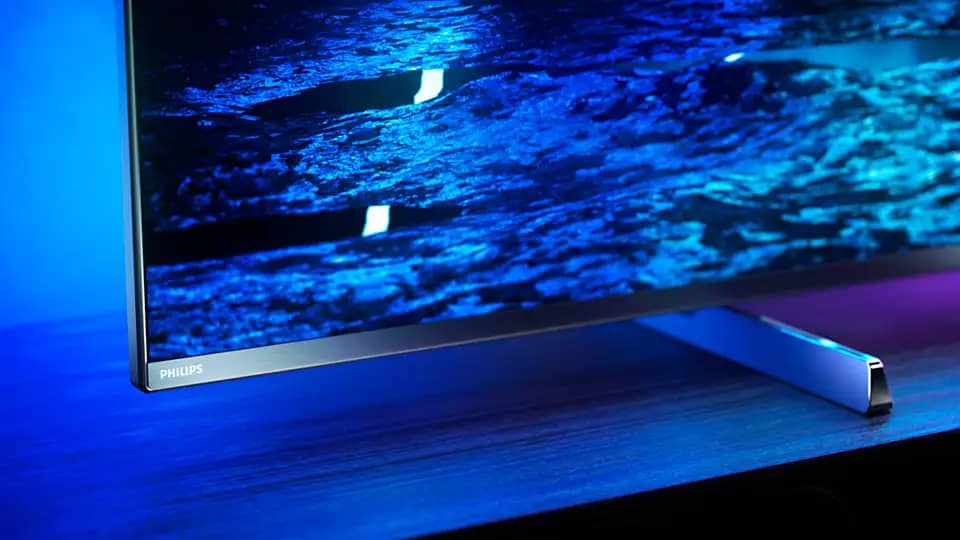 قابلیت تنظیم پایه های تلویزیون PML9506 در 2 حالت مختلف