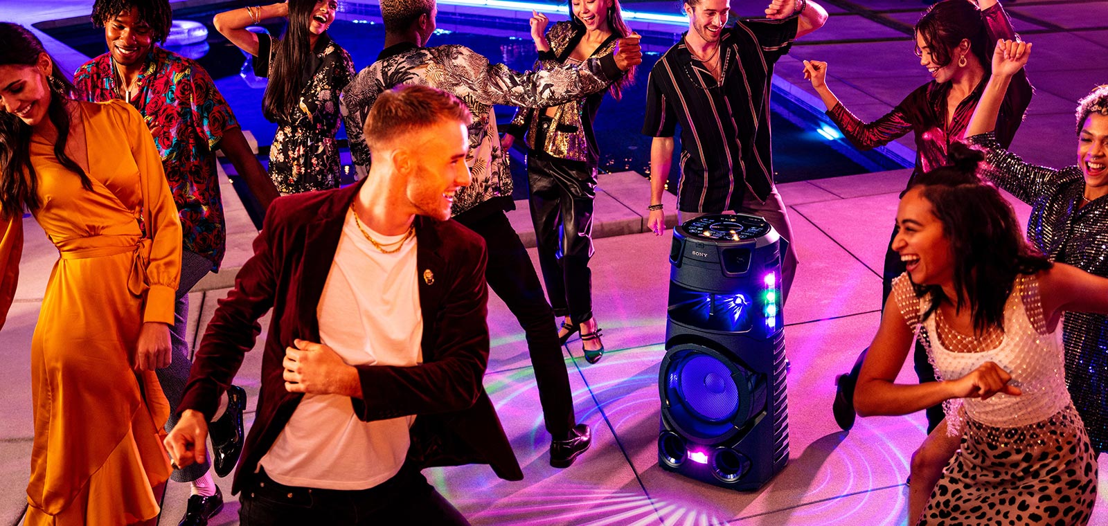 سیستم صوتی سونی MHC-V73D کیفیت و قدرت صدای بسیار بالایی دارد و مهمانی شما را هیجان انگیز تر می کند